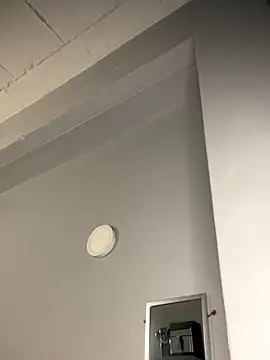 Curveysinaa online show from November 25, 2025, 9:59 pm