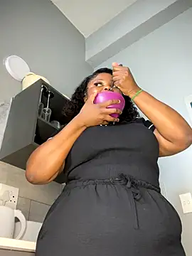 Curveysinaa online show from October 7, 2025, 9:43 am