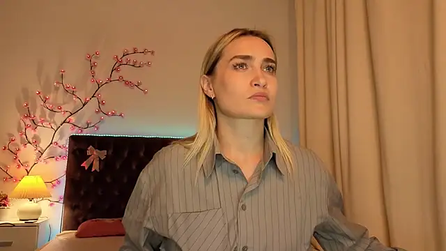 KateOwyns online show from May 29, 2026, 11:49 am