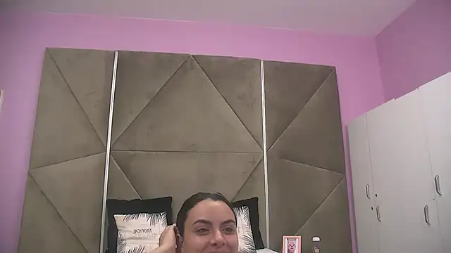 Snapshot of ElyzaIbarra chatting on September 20, 2025, 6:07 am ElyzaIbarra online show from September 20, 2025, 6:07 am