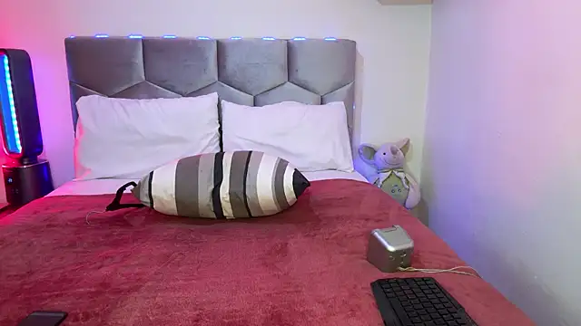 anwarlovemaroc online show from March 28, 2026, 9:16 pm