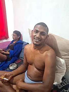 Snapshot of dmancams1874 chatting on September 29, 2025, 9:38 am dmancams1874 online show from September 29, 2025, 9:38 am