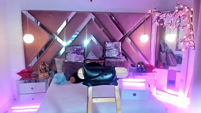 Snapshot of georgie_latin99 chatting on November 1, 2025, 2:11 pm georgie latin99 online show from November 1, 2025, 2:11 pm