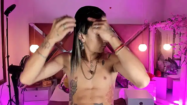 Snapshot of georgie_latin99 chatting on October 4, 2025, 11:34 am georgie latin99 online show from October 4, 2025, 11:34 am