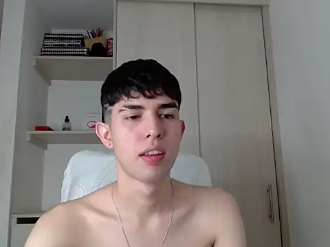 Andy hot19 online show from September 19, 2025, 4:16 am