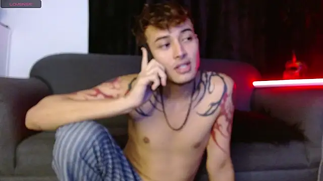 Snapshot of abysss_angel chatting on February 4, 2025, 9:31 pm abysss angel online show from February 4, 2025, 9:31 pm