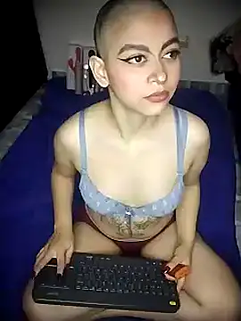 Bitsy Messy online show from January 14, 2025, 1:58 am