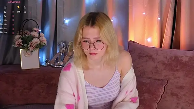 Snapshot of jenny_bunny_ chatting on February 17, 2025, 1:25 am jenny bunny  online show from February 17, 2025, 1:25 am