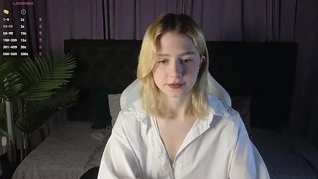 Snapshot of jenny_bunny_ chatting on March 6, 2025, 1:27 am jenny bunny  online show from March 6, 2025, 1:27 am