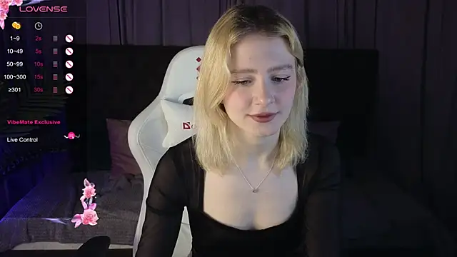 Snapshot of jenny_bunny_ chatting on March 8, 2025, 1:39 am jenny bunny  online show from March 8, 2025, 1:39 am