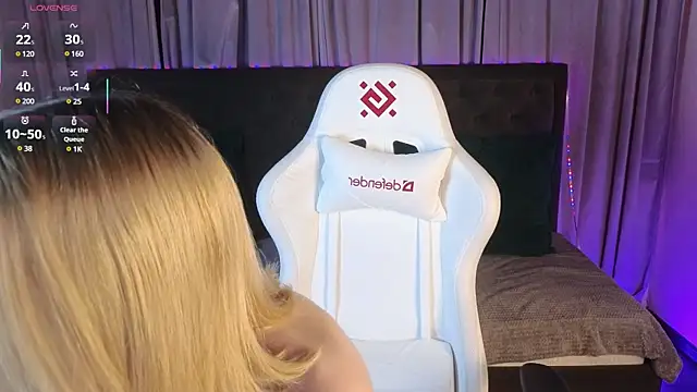 Snapshot of jenny_bunny_ chatting on March 17, 2025, 1:35 am jenny bunny  online show from March 17, 2025, 1:35 am