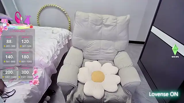 Snapshot of Feifei-cn chatting on October 10, 2025, 2:23 am Feifei-cn online show from October 10, 2025, 2:23 am