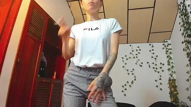 Snapshot of fulfill_fantasies1 chatting on February 23, 2026, 11:22 am fulfill fantasies1 online show from February 23, 2026, 11:22 am