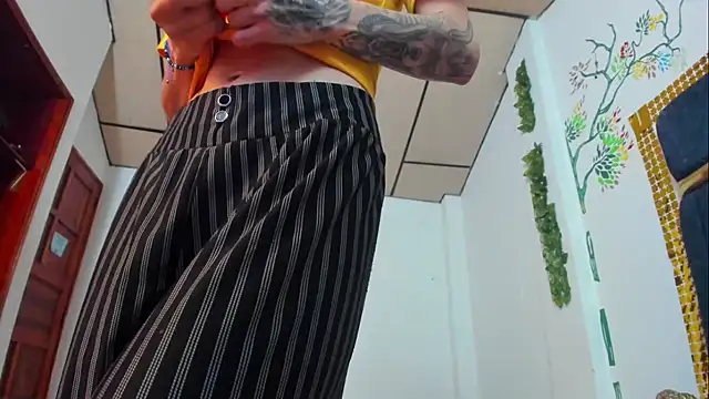 Snapshot of fulfill_fantasies1 chatting on February 1, 2026, 2:04 pm fulfill fantasies1 online show from February 1, 2026, 2:04 pm