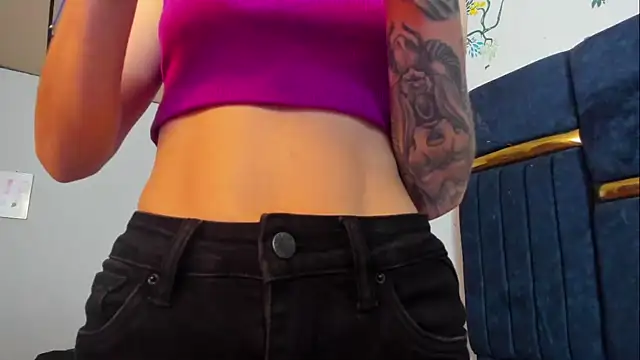 Snapshot of fulfill_fantasies1 chatting on February 3, 2026, 12:32 pm fulfill fantasies1 online show from February 3, 2026, 12:32 pm