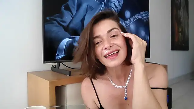 Snapshot of Liloo8923 chatting on September 13, 2025, 1:00 pm Liloo8923 online show from September 13, 2025, 1:00 pm
