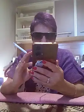 Snapshot of Ely_Elenita chatting on September 18, 2025, 6:16 am Ely Elenita online show from September 18, 2025, 6:16 am