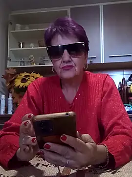 Snapshot of Ely_Elenita chatting on September 28, 2025, 8:54 am Ely Elenita online show from September 28, 2025, 8:54 am