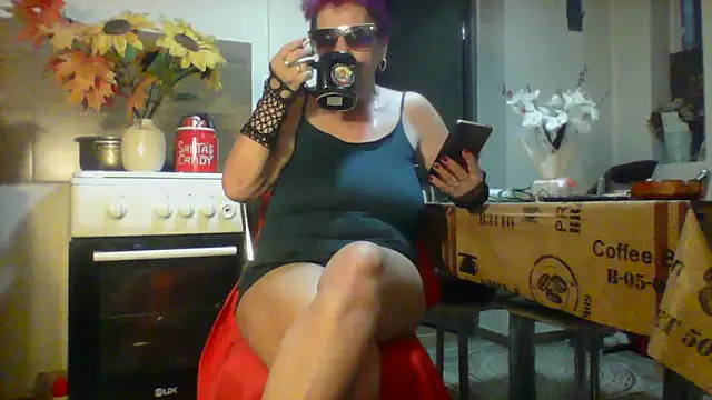 Ely Elenita online show from March 27, 2026, 10:43 pm