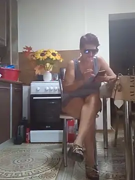 Snapshot of Ely_Elenita chatting on September 17, 2025, 9:55 am Ely Elenita online show from September 17, 2025, 9:55 am