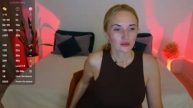 Snapshot of AlisssaRose chatting on October 8, 2025, 9:15 pm AlisssaRose online show from October 8, 2025, 9:15 pm