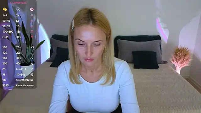 Snapshot of AlisssaRose chatting on September 25, 2025, 8:59 pm AlisssaRose online show from September 25, 2025, 8:59 pm