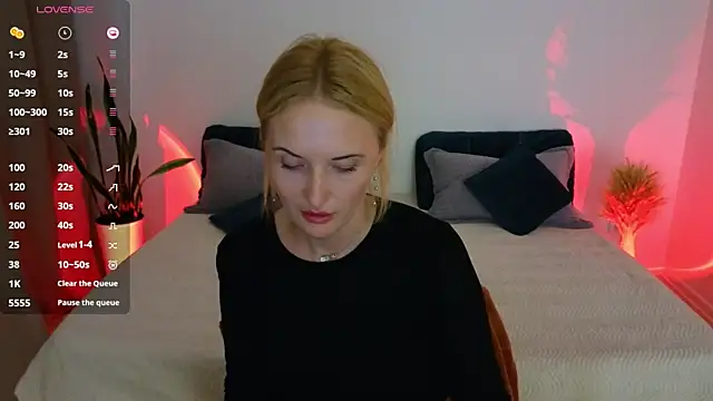 Snapshot of AlisssaRose chatting on October 1, 2025, 9:29 pm AlisssaRose online show from October 1, 2025, 9:29 pm