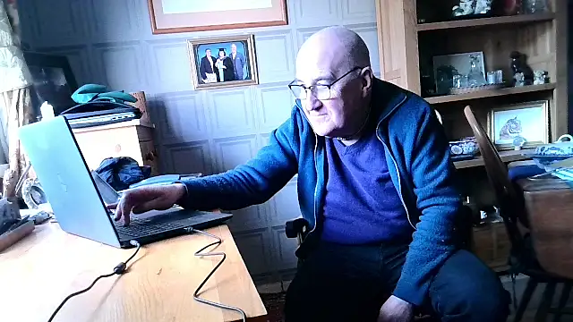Adamdaddybear online show from January 27, 2025, 1:41 pm