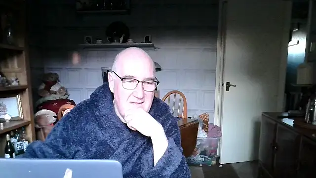 Adamdaddybear online show from January 9, 2025, 8:45 am