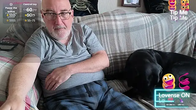 Snapshot of Adamdaddybear chatting on September 21, 2025, 7:46 am Adamdaddybear online show from September 21, 2025, 7:46 am