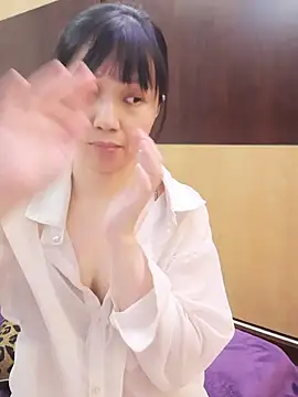enjoysung online show from September 14, 2025, 2:34 am