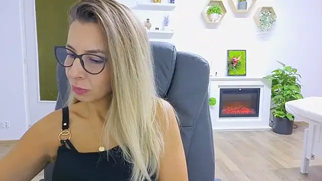 SukyGirl online show from October 7, 2025, 7:31 am