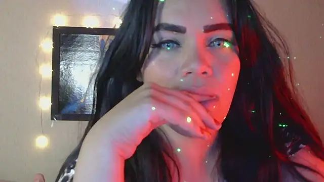 Snapshot of blue_angel33 chatting on February 8, 2025, 1:32 am blue angel33 online show from February 8, 2025, 1:32 am