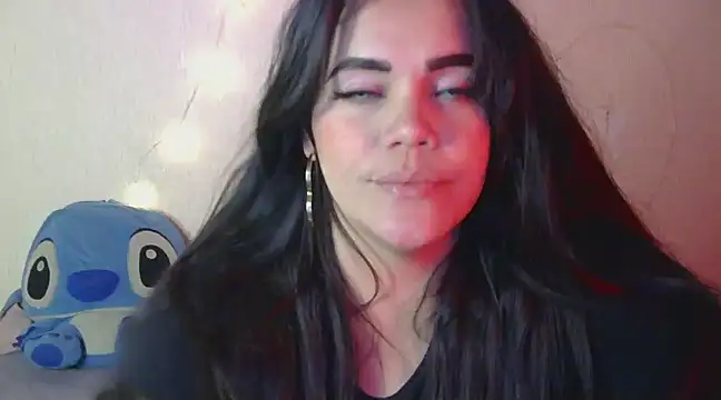 Snapshot of blue_angel33 chatting on January 26, 2025, 2:14 am blue angel33 online show from January 26, 2025, 2:14 am