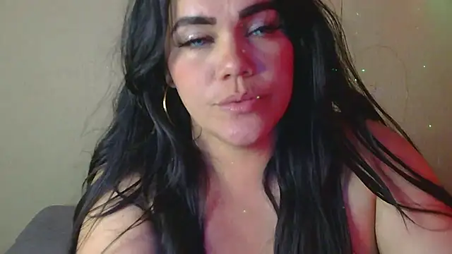 Snapshot of blue_angel33 chatting on January 30, 2025, 2:38 am blue angel33 online show from January 30, 2025, 2:38 am