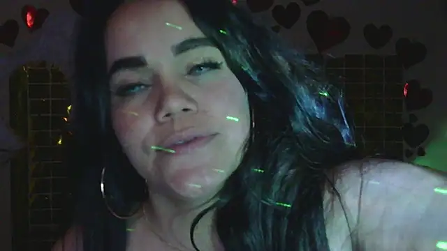 Snapshot of blue_angel33 chatting on February 19, 2025, 5:16 am blue angel33 online show from February 19, 2025, 5:16 am