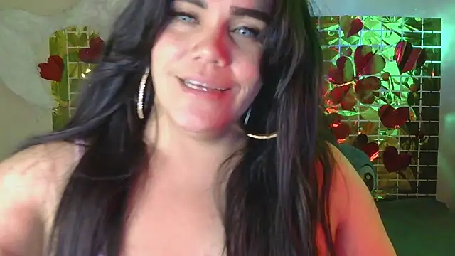 Snapshot of blue_angel33 chatting on February 15, 2025, 5:17 pm blue angel33 online show from February 15, 2025, 5:17 pm