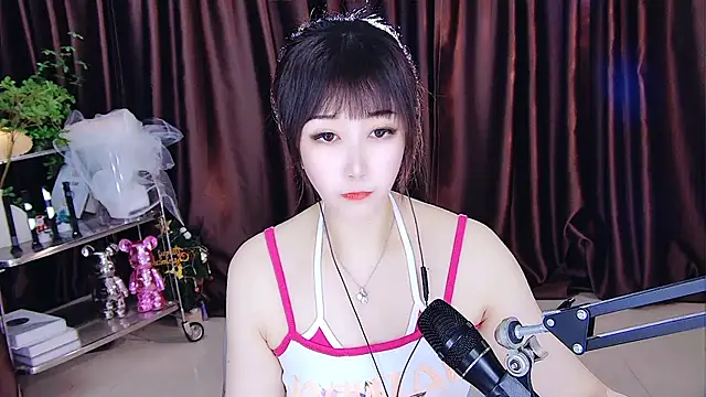 xiaoya666--baby online show from March 12, 2025, 1:25 am