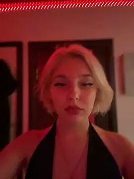 Snapshot of XMelissaX chatting on December 20, 2025, 8:01 pm XMelissaX online show from December 20, 2025, 8:01 pm