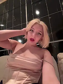 Snapshot of XMelissaX chatting on February 9, 2026, 9:13 pm XMelissaX online show from February 9, 2026, 9:13 pm