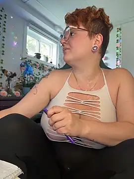 Sweetleeahxx online show from June 19, 2026, 1:39 pm