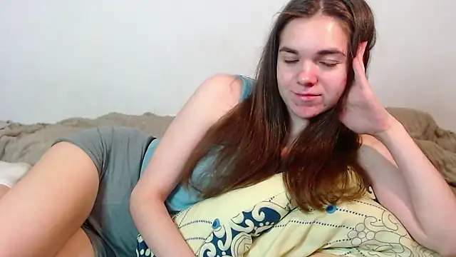 SallyMkn online show from November 22, 2025, 1:43 pm