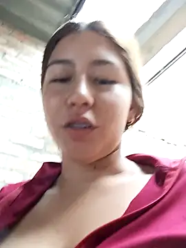 Sara Brownx online show from April 15, 2026, 10:10 pm