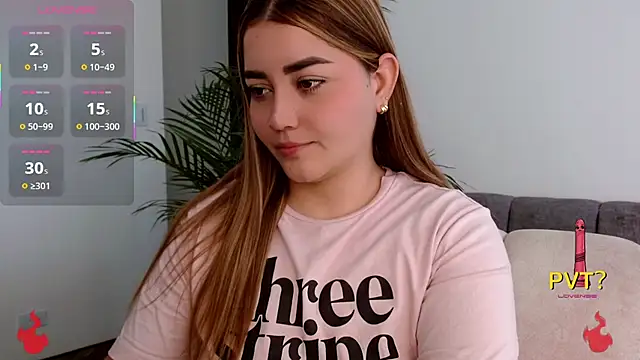 Snapshot of Lucia_star__ chatting on October 18, 2025, 4:20 pm Lucia star   online show from October 18, 2025, 4:20 pm