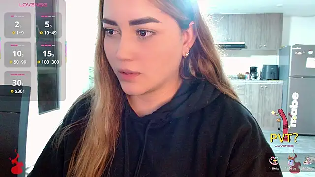 Lucia star   online show from November 18, 2025, 11:59 pm