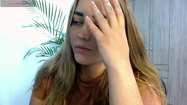 Lucia star   online show from January 5, 2026, 7:28 pm