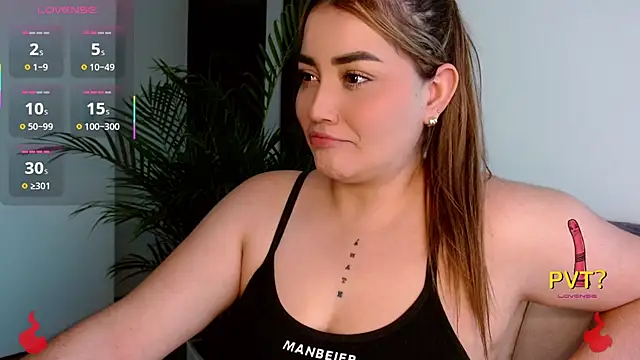 Snapshot of Lucia_star__ chatting on October 15, 2025, 8:50 pm Lucia star   online show from October 15, 2025, 8:50 pm