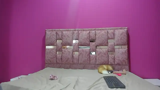 MAVIE IVANOVA online show from February 10, 2026, 12:15 pm