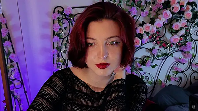 Snapshot of LisaVamp chatting on October 13, 2025, 12:12 am LisaVamp online show from October 13, 2025, 12:12 am