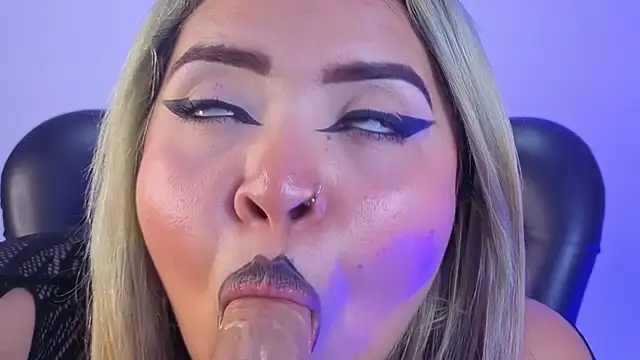 Snapshot of Agatha_humidity chatting on September 18, 2025, 2:36 am Agatha humidity online show from September 18, 2025, 2:36 am